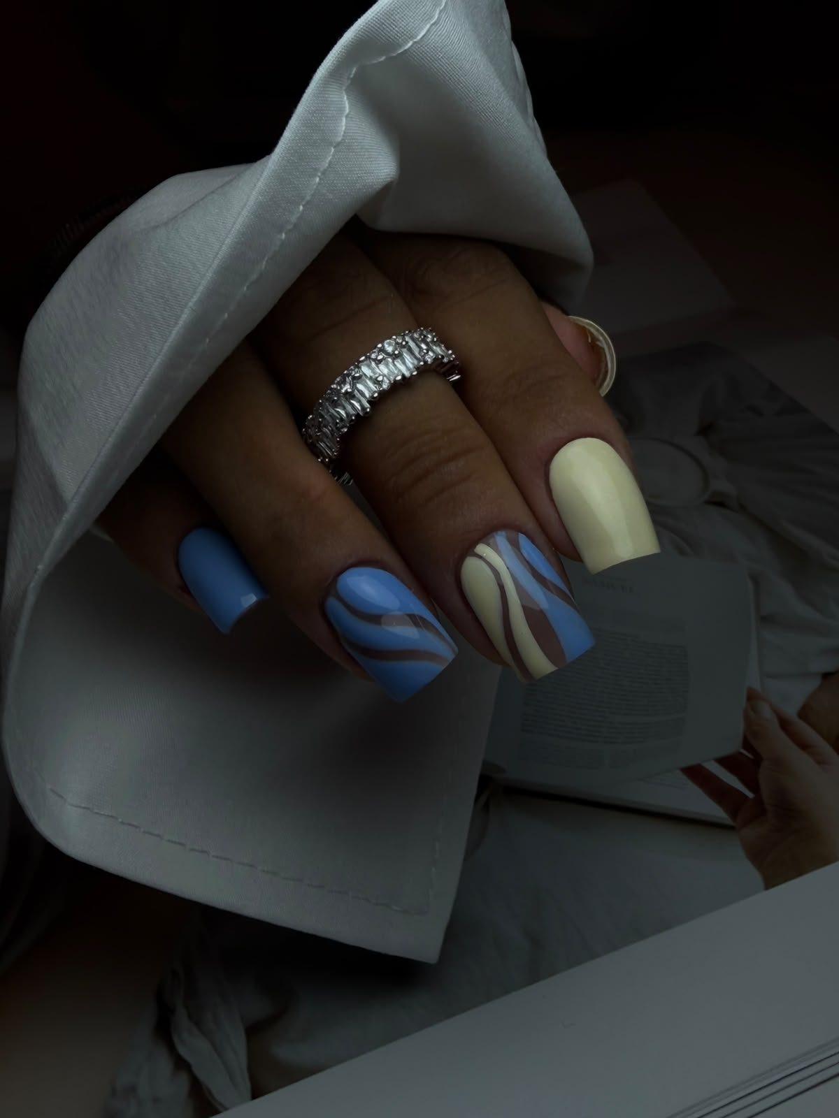 Diseño elegante de uñas para eventos — Arte y Miradas, Oviedo